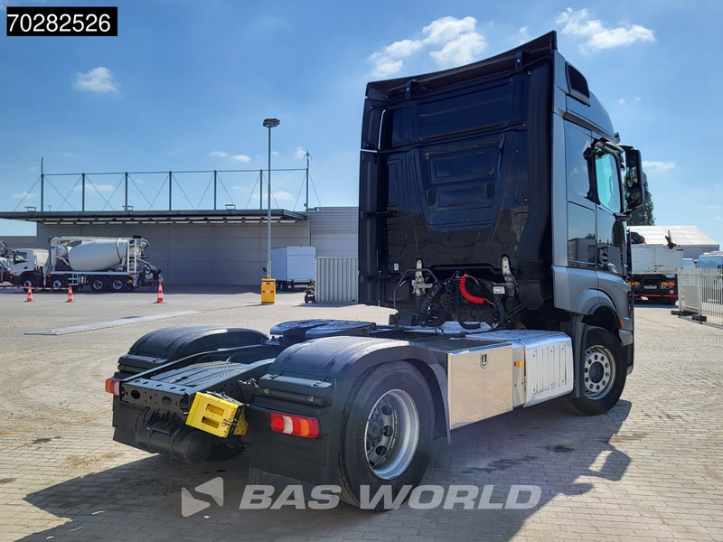Mercedes-Benz Actros 1848 4X2 BigSpace Retarder Standklima - Nyergesvontató: 5 kép. Mercedes-Benz Actros 1848 4X2 BigSpace Retarder Standklima - Nyergesvontató: 5 kép.