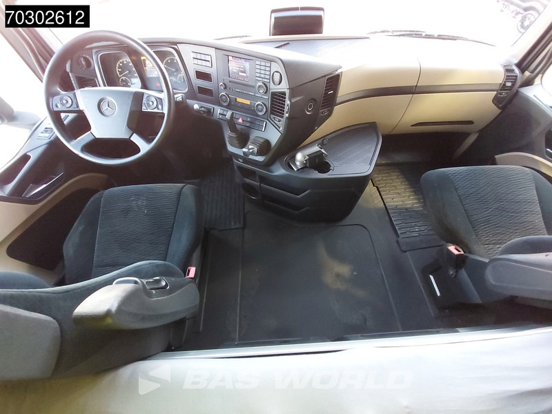 Nyergesvontató Mercedes-Benz Actros 1848 4X2 Mega GigaSpace 2x Tanks: 17 kép. Nyergesvontató Mercedes-Benz Actros 1848 4X2 Mega GigaSpace 2x Tanks: 17 kép.