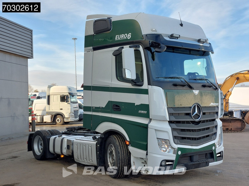 Nyergesvontató Mercedes-Benz Actros 1848 4X2 Mega GigaSpace 2x Tanks: 7 kép. Nyergesvontató Mercedes-Benz Actros 1848 4X2 Mega GigaSpace 2x Tanks: 7 kép.