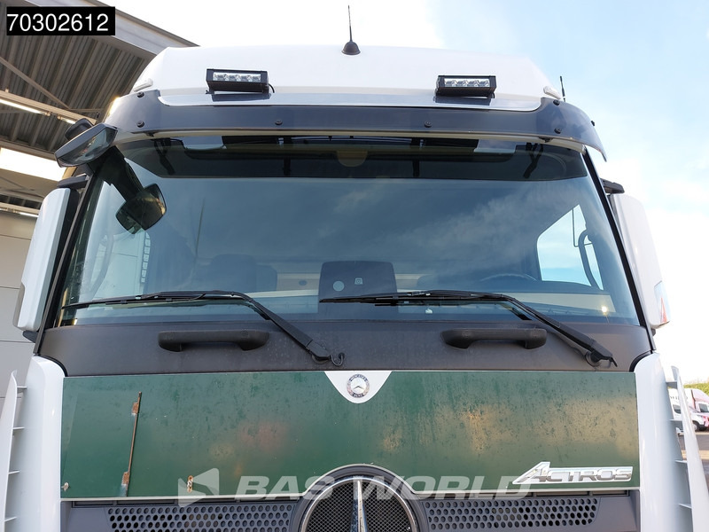 Nyergesvontató Mercedes-Benz Actros 1848 4X2 Mega GigaSpace 2x Tanks: 11 kép. Nyergesvontató Mercedes-Benz Actros 1848 4X2 Mega GigaSpace 2x Tanks: 11 kép.