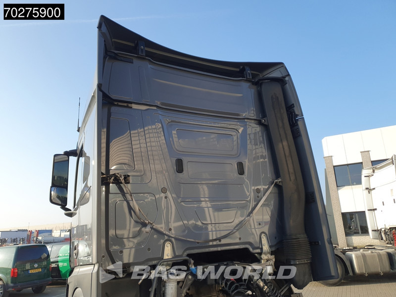 Mercedes-Benz Actros 1851 4X2 BigSpace 2x Tanks - Nyergesvontató: 5 kép. Mercedes-Benz Actros 1851 4X2 BigSpace 2x Tanks - Nyergesvontató: 5 kép.