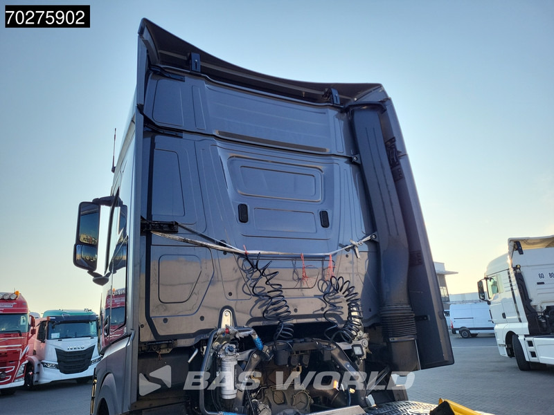 Mercedes-Benz Actros 1851 4X2 BigSpace 2x Tanks - Nyergesvontató: 3 kép. Mercedes-Benz Actros 1851 4X2 BigSpace 2x Tanks - Nyergesvontató: 3 kép.