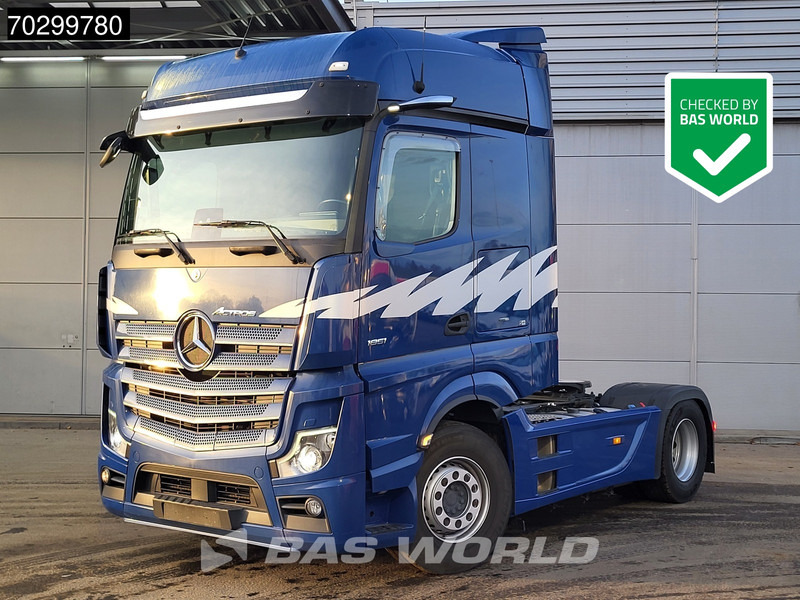 Nyergesvontató Mercedes-Benz Actros 1851 4X2 BigSpace Retarder 2x Tanks Full-Air Standklima: 1 kép.