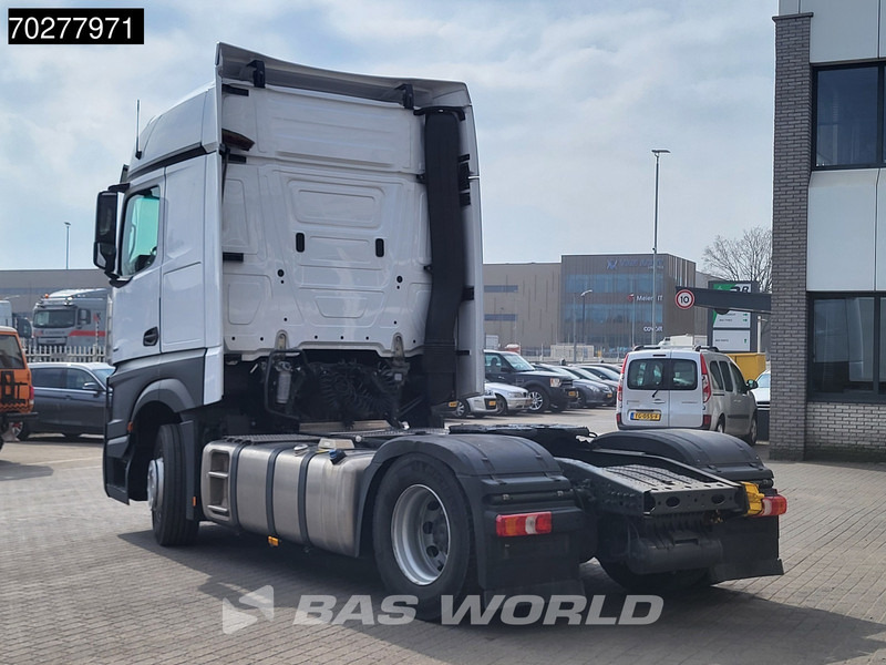 Mercedes-Benz Actros 1851 Actros 4X2 BigSpace 2x Tanks - Nyergesvontató: 2 kép. Mercedes-Benz Actros 1851 Actros 4X2 BigSpace 2x Tanks - Nyergesvontató: 2 kép.