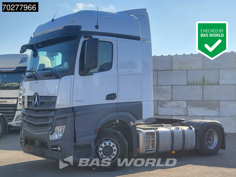 Mercedes-Benz Actros 1851 Actros 4X2 BigSpace 2x Tanks - Nyergesvontató: 1 kép. Mercedes-Benz Actros 1851 Actros 4X2 BigSpace 2x Tanks - Nyergesvontató: 1 kép.