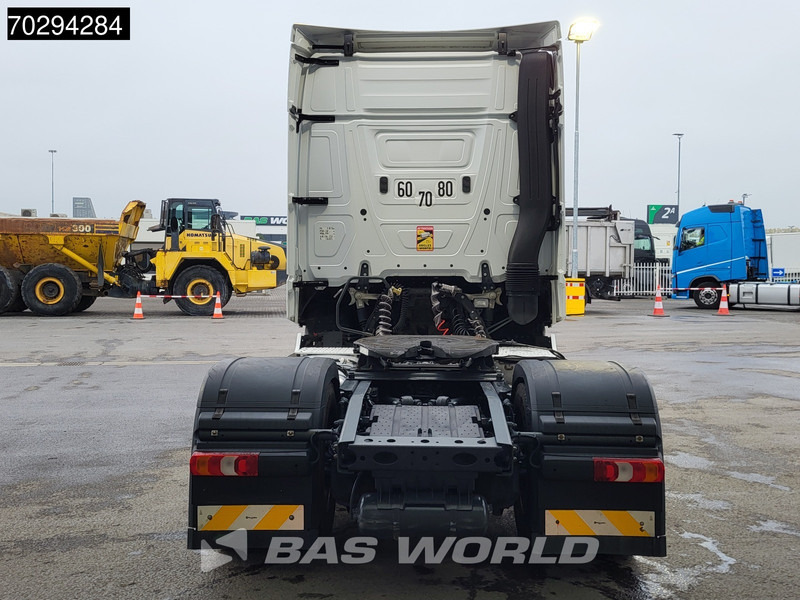 Mercedes-Benz Actros 1851 Actros 4X2 BigSpace Retarder ACC Euro 6 - Nyergesvontató: 3 kép. Mercedes-Benz Actros 1851 Actros 4X2 BigSpace Retarder ACC Euro 6 - Nyergesvontató: 3 kép.