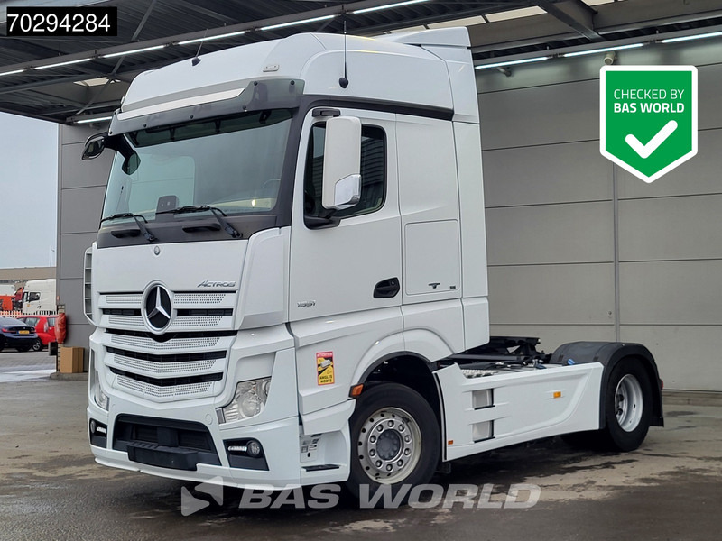 Mercedes-Benz Actros 1851 Actros 4X2 BigSpace Retarder ACC Euro 6 - Nyergesvontató: 1 kép. Mercedes-Benz Actros 1851 Actros 4X2 BigSpace Retarder ACC Euro 6 - Nyergesvontató: 1 kép.