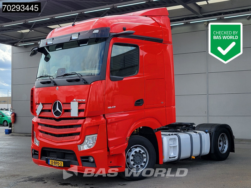 Mercedes-Benz Actros 1942 4X2 NL-Truck StreamSpace MP5 2x Tanks PPC Euro 6 - Nyergesvontató: 1 kép. Mercedes-Benz Actros 1942 4X2 NL-Truck StreamSpace MP5 2x Tanks PPC Euro 6 - Nyergesvontató: 1 kép.