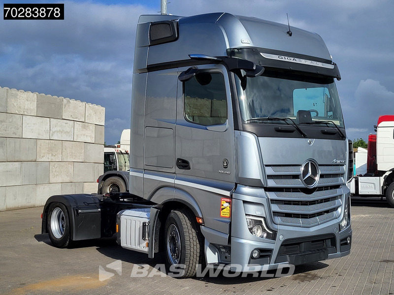 Mercedes-Benz Actros 1945 4X2 Mega GigaSpace Mirrorcam 100% Tyres! - Nyergesvontató: 3 kép. Mercedes-Benz Actros 1945 4X2 Mega GigaSpace Mirrorcam 100% Tyres! - Nyergesvontató: 3 kép.