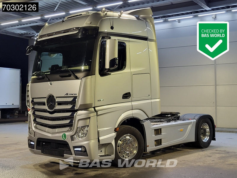 Mercedes-Benz Actros 1951 4X2 BigSpace Retarder Full-Air 2x Tanks Alcoa's - Nyergesvontató: 1 kép. Mercedes-Benz Actros 1951 4X2 BigSpace Retarder Full-Air 2x Tanks Alcoa's - Nyergesvontató: 1 kép.