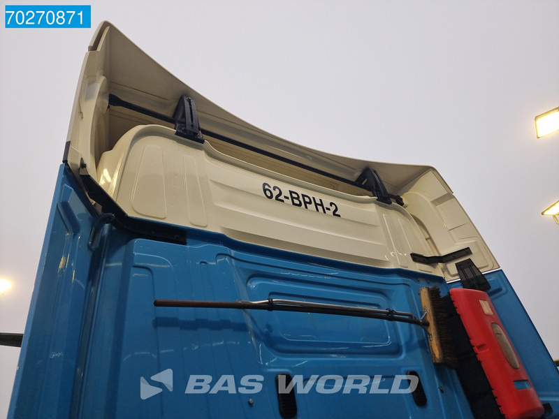 Mercedes-Benz Actros 2540 Actros 6X2 StreamSpace MP5 Lenkachse - Nyergesvontató: 5 kép. Mercedes-Benz Actros 2540 Actros 6X2 StreamSpace MP5 Lenkachse - Nyergesvontató: 5 kép.