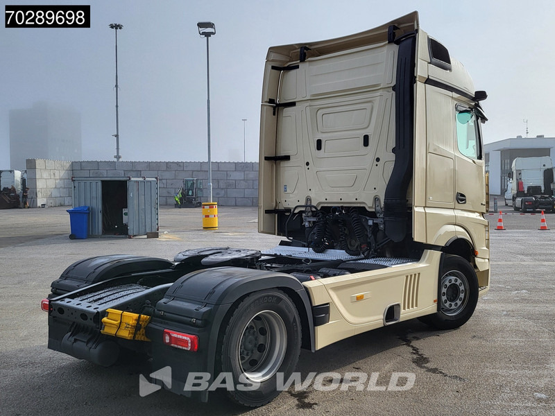 Mercedes-Benz Actros L 1848 4X2 BigSpace Retarder Standklima PPC Navi ACC LED - Nyergesvontató: 5 kép. Mercedes-Benz Actros L 1848 4X2 BigSpace Retarder Standklima PPC Navi ACC LED - Nyergesvontató: 5 kép.