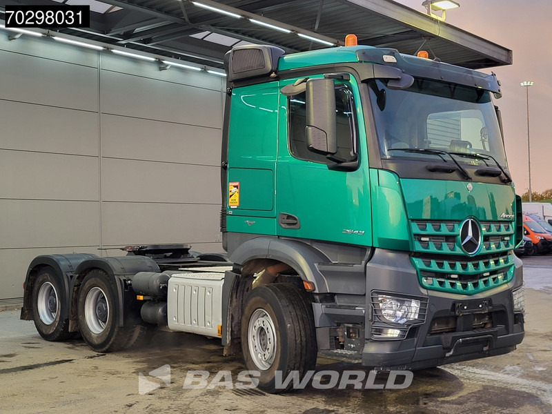 Mercedes-Benz Arocs 2843 Arocs 6X4 ClassicSpace Big-Axle Navi Euro 6 - Nyergesvontató: 3 kép. Mercedes-Benz Arocs 2843 Arocs 6X4 ClassicSpace Big-Axle Navi Euro 6 - Nyergesvontató: 3 kép.