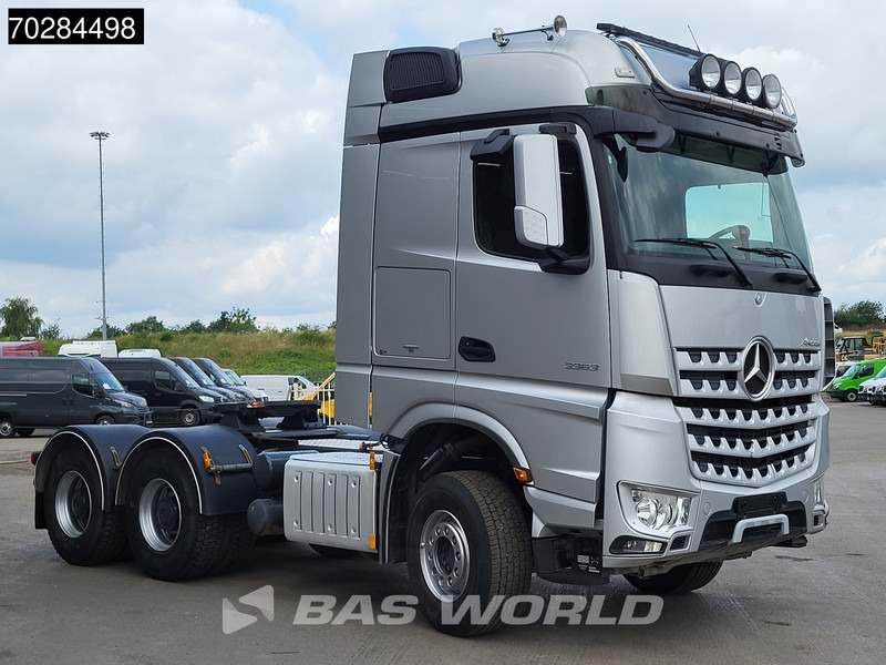 Mercedes-Benz Arocs 3363 Arocs 6X4 BigSpace Full-Steel Big-Axle Hydraulik Drumbrakes - Nyergesvontató: 3 kép. Mercedes-Benz Arocs 3363 Arocs 6X4 BigSpace Full-Steel Big-Axle Hydraulik Drumbrakes - Nyergesvontató: 3 kép.