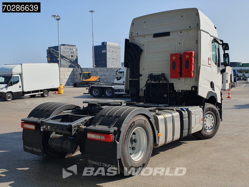 Renault T 440 4X2 Retarder 2xTanks Standklima LED Euro 6 - Nyergesvontató: 5 kép. Renault T 440 4X2 Retarder 2xTanks Standklima LED Euro 6 - Nyergesvontató: 5 kép.