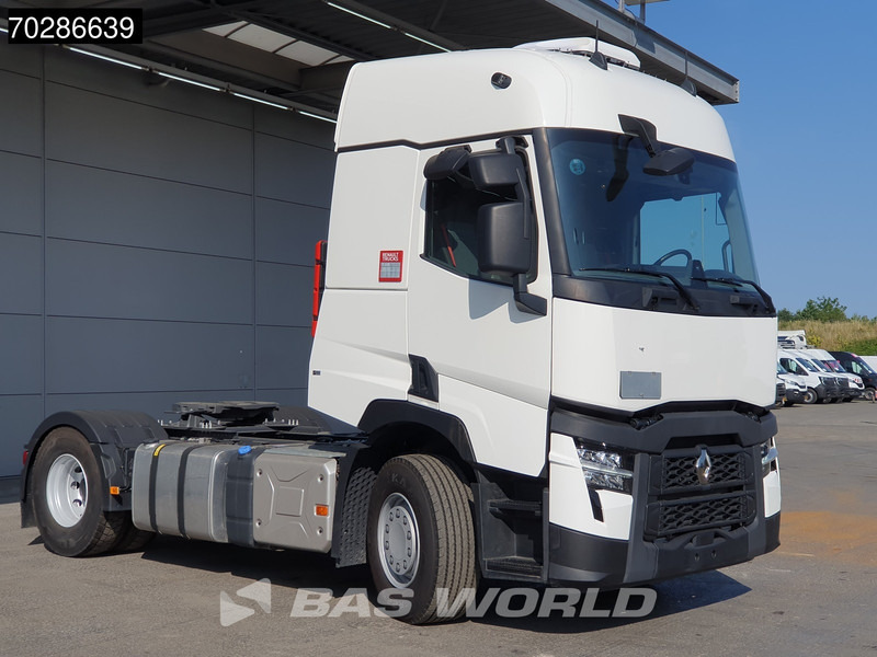 Renault T 440 4X2 Retarder 2xTanks Standklima LED Euro 6 - Nyergesvontató: 3 kép. Renault T 440 4X2 Retarder 2xTanks Standklima LED Euro 6 - Nyergesvontató: 3 kép.