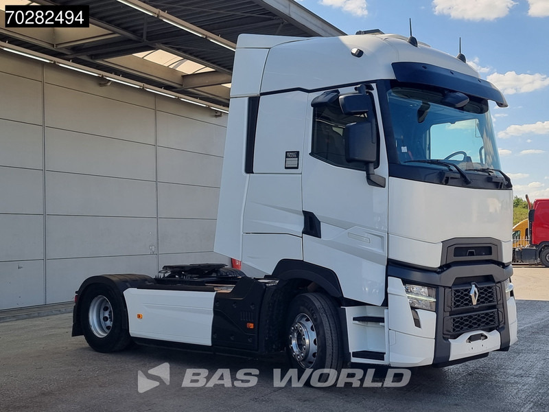 Renault T 440 T 4X2 80% Tyres! HSC 2x Tanks Standklima - Nyergesvontató: 3 kép. Renault T 440 T 4X2 80% Tyres! HSC 2x Tanks Standklima - Nyergesvontató: 3 kép.