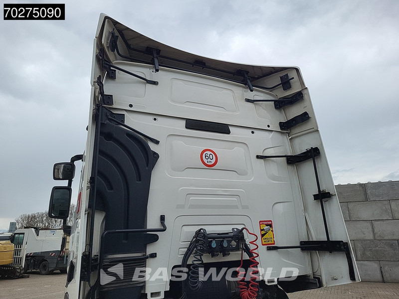 Renault T 460 4X2 2x Tanks VEB SleeperCab - Nyergesvontató: 5 kép. Renault T 460 4X2 2x Tanks VEB SleeperCab - Nyergesvontató: 5 kép.