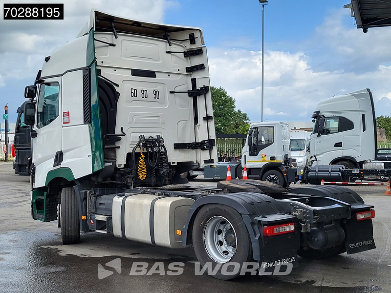 Renault T 460 4X2 2xTanks Optibrake Euro 6 - Nyergesvontató: 2 kép. Renault T 460 4X2 2xTanks Optibrake Euro 6 - Nyergesvontató: 2 kép.