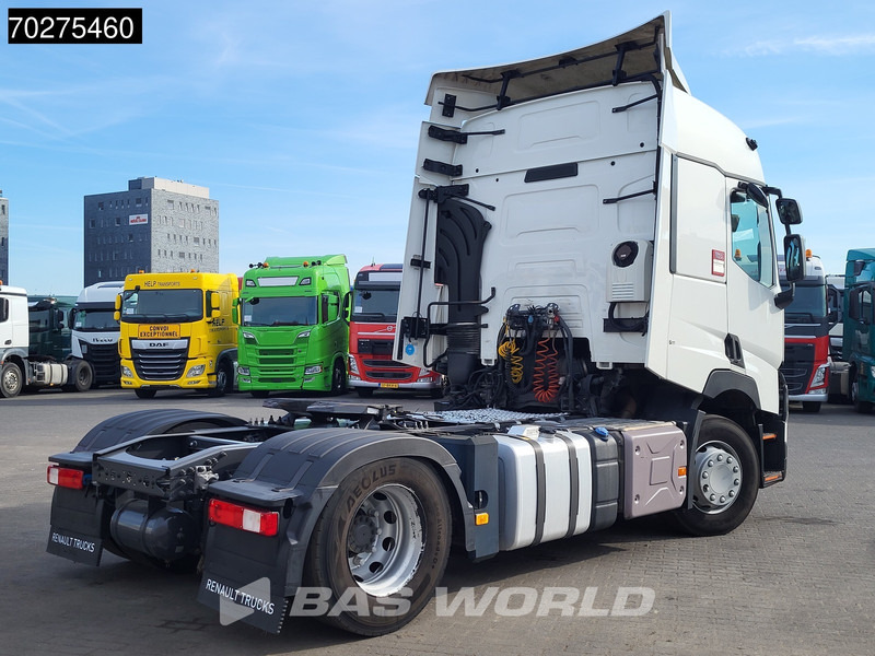 Renault T 480 T 4X2 2x Tanks Standklima Euro 6 - Nyergesvontató: 5 kép. Renault T 480 T 4X2 2x Tanks Standklima Euro 6 - Nyergesvontató: 5 kép.