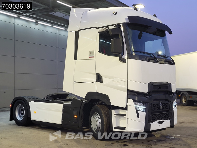 Renault T 520 4X2 NEW! Retarder 2xTanks ACC Standklima LED - Nyergesvontató: 3 kép. Renault T 520 4X2 NEW! Retarder 2xTanks ACC Standklima LED - Nyergesvontató: 3 kép.