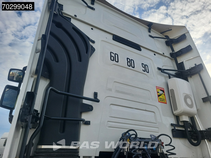 Renault T 520 T 4X2 HIGH Retarder 2xTanks Standklima LED Euro 6 - Nyergesvontató: 5 kép. Renault T 520 T 4X2 HIGH Retarder 2xTanks Standklima LED Euro 6 - Nyergesvontató: 5 kép.