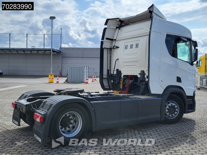 Scania R410 4X2 Retarder Standklima ACC Euro 6 - Nyergesvontató: 5 kép. Scania R410 4X2 Retarder Standklima ACC Euro 6 - Nyergesvontató: 5 kép.