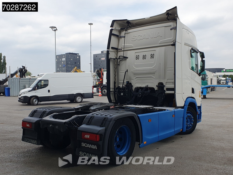 Scania R410 4X2 Retarder Standklima Euro 6 - Nyergesvontató: 5 kép. Scania R410 4X2 Retarder Standklima Euro 6 - Nyergesvontató: 5 kép.