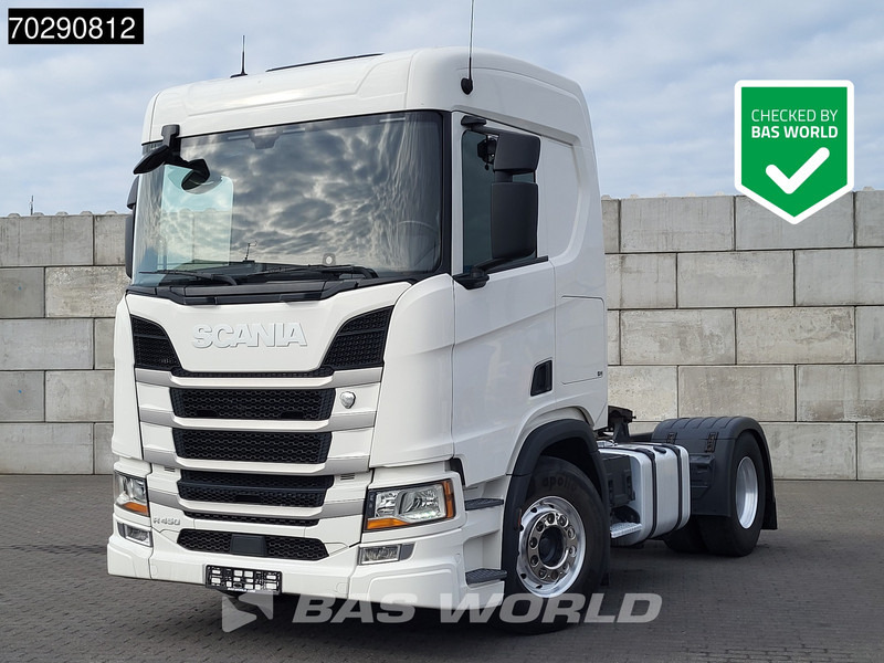 Scania R450 R 4X2 - Nyergesvontató: 1 kép. Scania R450 R 4X2 - Nyergesvontató: 1 kép.