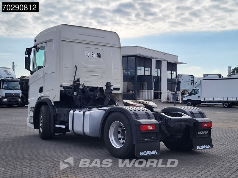 Scania R450 R 4X2 - Nyergesvontató: 2 kép. Scania R450 R 4X2 - Nyergesvontató: 2 kép.