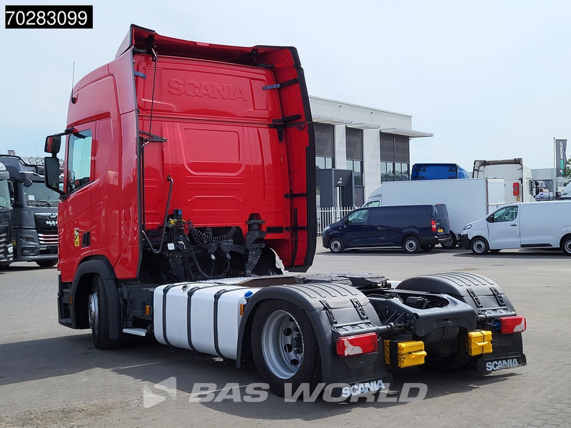 Scania R450 R 4X2 Mega Retarder 2x Tanks - Nyergesvontató: 2 kép. Scania R450 R 4X2 Mega Retarder 2x Tanks - Nyergesvontató: 2 kép.