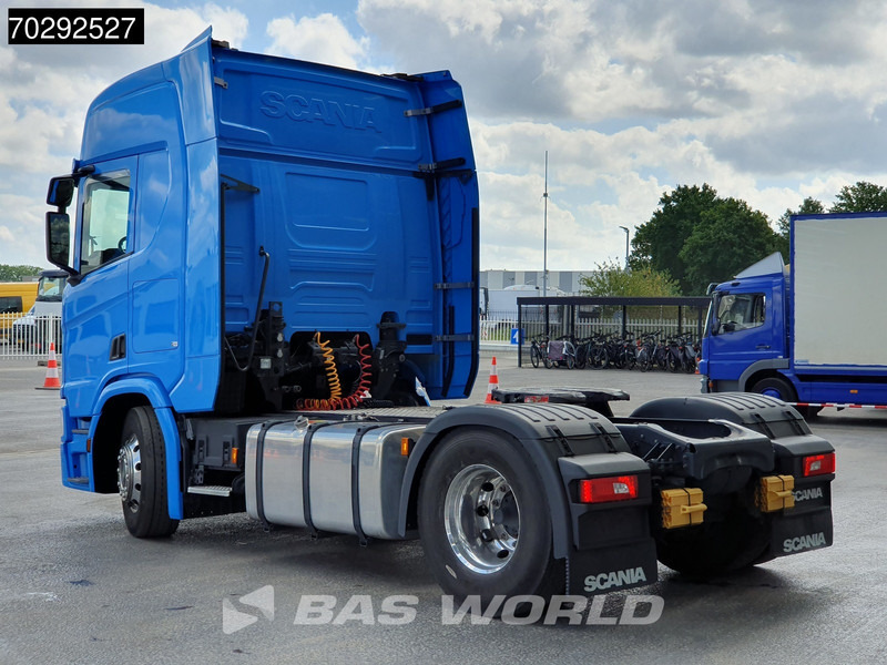 Scania R450 R 4X2 Retarder Standairco ACC Euro 6 - Nyergesvontató: 2 kép. Scania R450 R 4X2 Retarder Standairco ACC Euro 6 - Nyergesvontató: 2 kép.
