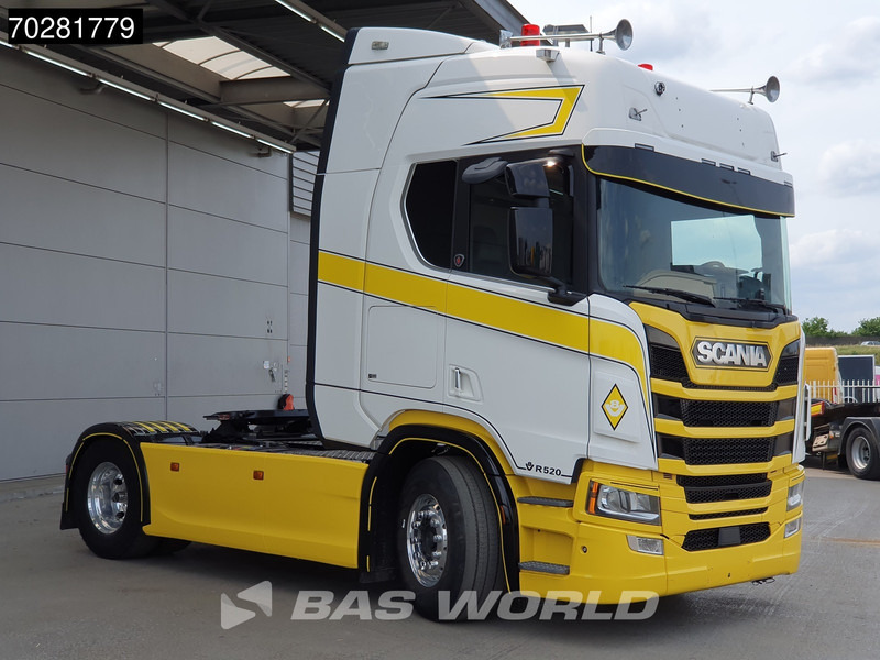 Scania R520 4X2 Full-Air Retarder 2x Tanks Standklima Leather Alcoa's - Nyergesvontató: 3 kép. Scania R520 4X2 Full-Air Retarder 2x Tanks Standklima Leather Alcoa's - Nyergesvontató: 3 kép.
