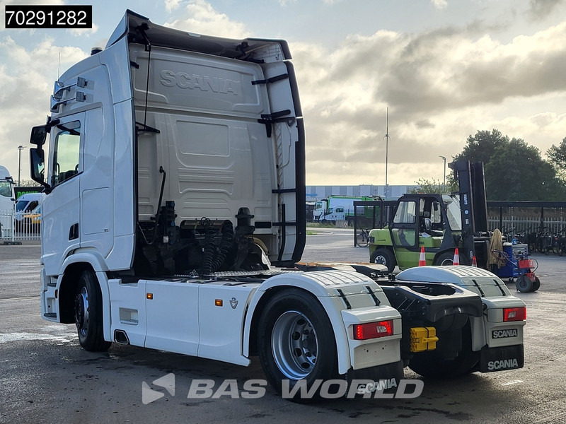 Scania R520 4X2 Low Mileage! Retarder Leder ACC Navi LED Euro 6 - Nyergesvontató: 2 kép. Scania R520 4X2 Low Mileage! Retarder Leder ACC Navi LED Euro 6 - Nyergesvontató: 2 kép.