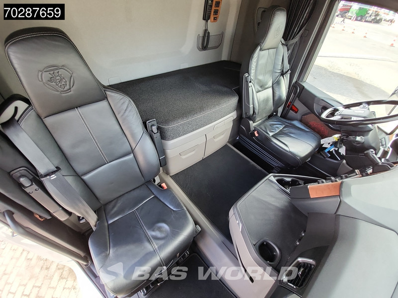 Nyergesvontató Scania R590 R 6X4 Full-Air Retarder Standklima Leather LED: 6 kép.