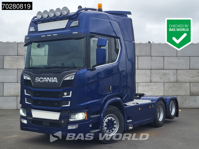 Scania R650 R 6X2 3 Pedal! Retarder Full-Air Liftachse Standklima Navi - Nyergesvontató: 1 kép. Scania R650 R 6X2 3 Pedal! Retarder Full-Air Liftachse Standklima Navi - Nyergesvontató: 1 kép.