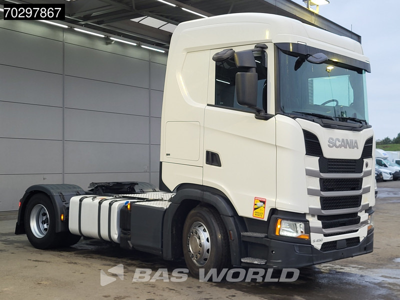 Scania S450 4X2 Retarder 2xTanks Navi Euro 6 - Nyergesvontató: 3 kép. Scania S450 4X2 Retarder 2xTanks Navi Euro 6 - Nyergesvontató: 3 kép.