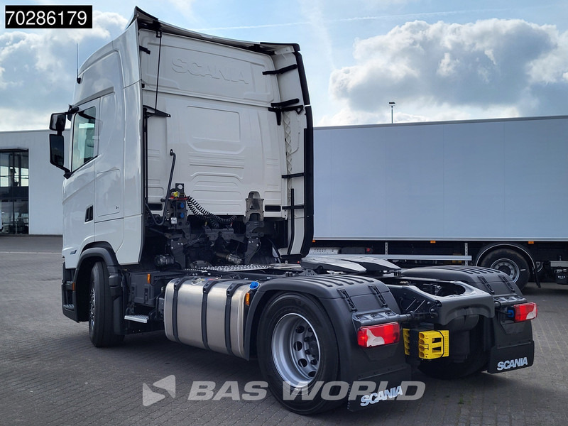 Scania S500 S 4X2 NEW! Retarder 2x Tanks Standklima ACC - Nyergesvontató: 2 kép. Scania S500 S 4X2 NEW! Retarder 2x Tanks Standklima ACC - Nyergesvontató: 2 kép.