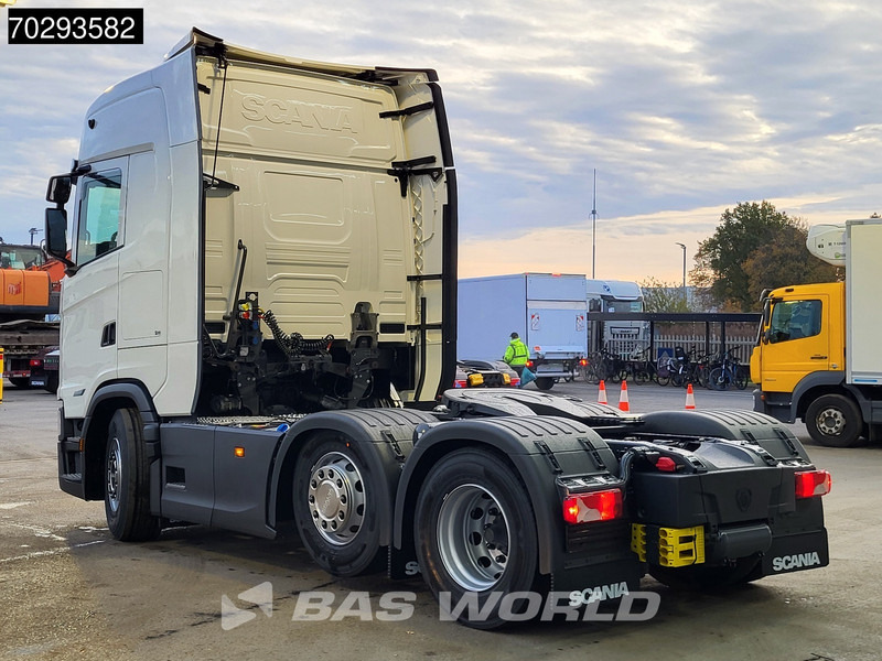 Scania S500 S 6X2 NEW! Retarder Lift+Lenkachse 2x Tanks Full-Air Standklima - Nyergesvontató: 2 kép. Scania S500 S 6X2 NEW! Retarder Lift+Lenkachse 2x Tanks Full-Air Standklima - Nyergesvontató: 2 kép.