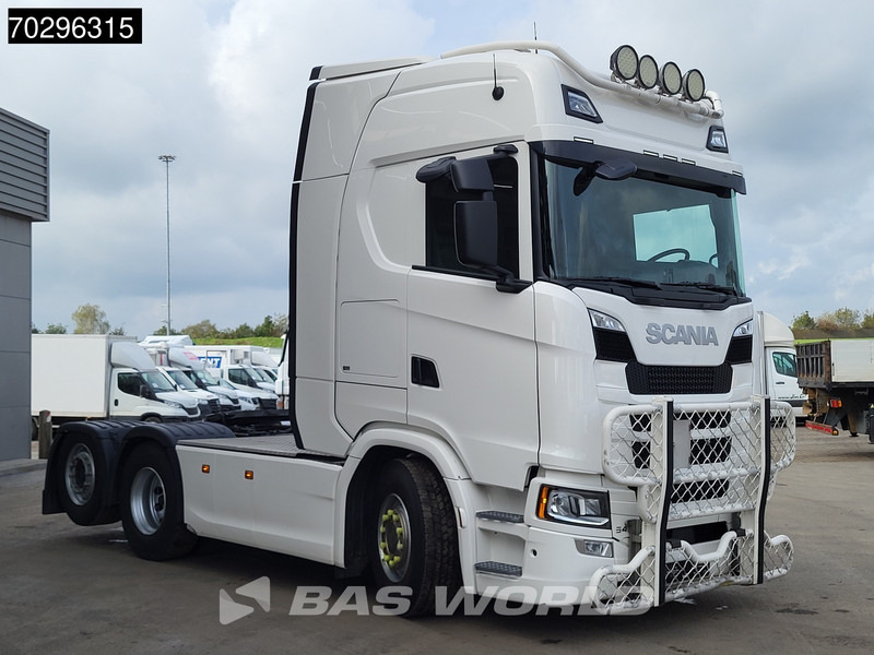 Scania S540 6X2 Retarder Full-Air 2xTanks Leder Standklima Liftachse ACC Euro 6 - Nyergesvontató: 3 kép. Scania S540 6X2 Retarder Full-Air 2xTanks Leder Standklima Liftachse ACC Euro 6 - Nyergesvontató: 3 kép.