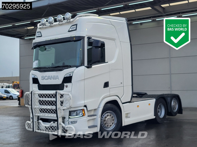 Scania S540 6X2 Retarder Full-Air 2xTanks Standairco Leather ACC LED Navi Euro 6 - Nyergesvontató: 1 kép. Scania S540 6X2 Retarder Full-Air 2xTanks Standairco Leather ACC LED Navi Euro 6 - Nyergesvontató: 1 kép.