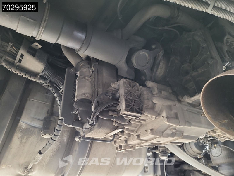 Scania S540 6X2 Retarder Full-Air 2xTanks Standairco Leather ACC LED Navi Euro 6 - Nyergesvontató: 5 kép. Scania S540 6X2 Retarder Full-Air 2xTanks Standairco Leather ACC LED Navi Euro 6 - Nyergesvontató: 5 kép.