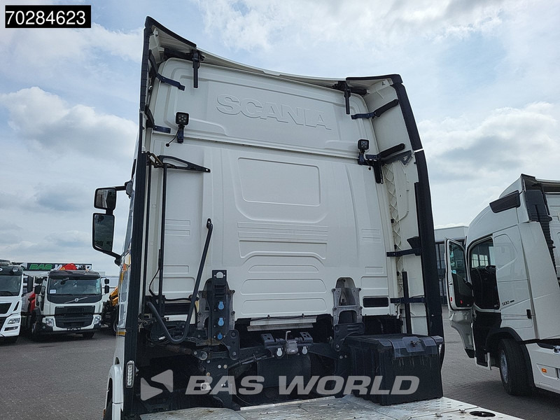 Scania S650 S 6X2 Retarder Liftachse Full-Air Leather Alcoa's - Nyergesvontató: 3 kép. Scania S650 S 6X2 Retarder Liftachse Full-Air Leather Alcoa's - Nyergesvontató: 3 kép.