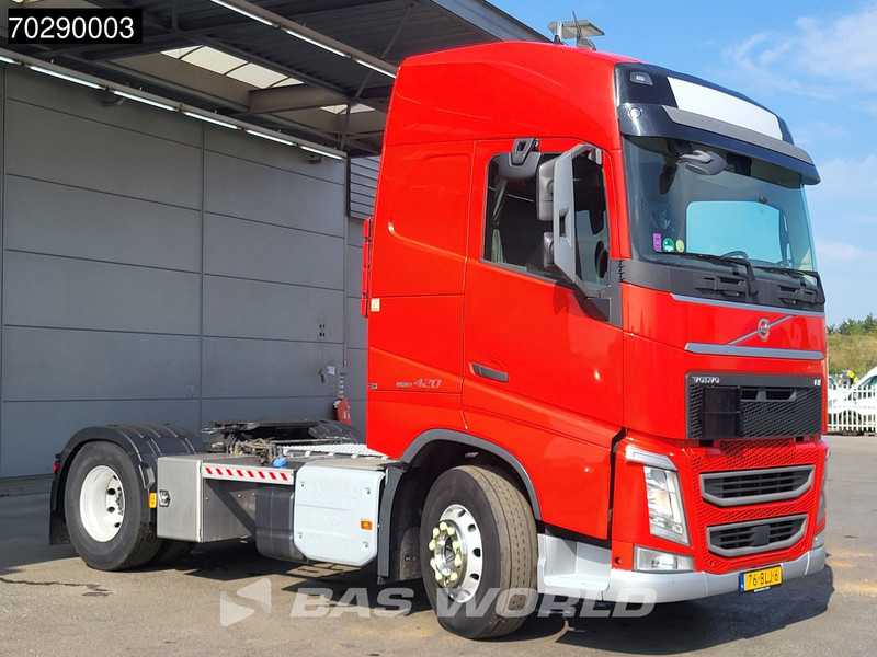 Volvo FH 420 FH 4X2 NL-Truck I-ParkCool ADR Euro 6 - Nyergesvontató: 3 kép. Volvo FH 420 FH 4X2 NL-Truck I-ParkCool ADR Euro 6 - Nyergesvontató: 3 kép.