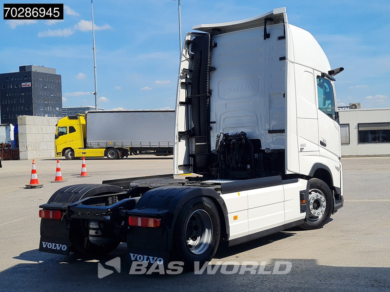 Volvo FH 460 4X2 2024! XL TC VEB+ 2x Tanks I-ParkCool - Nyergesvontató: 5 kép. Volvo FH 460 4X2 2024! XL TC VEB+ 2x Tanks I-ParkCool - Nyergesvontató: 5 kép.