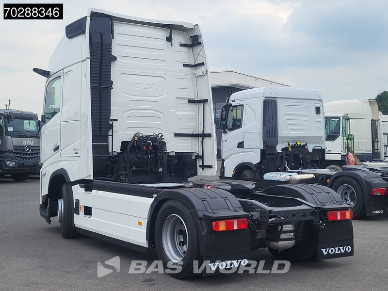 Volvo FH 460 4X2 2024! XL TC VEB+ 2x Tanks I-ParkCool - Nyergesvontató: 2 kép. Volvo FH 460 4X2 2024! XL TC VEB+ 2x Tanks I-ParkCool - Nyergesvontató: 2 kép.