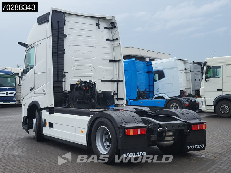 Volvo FH 460 4X2 2024! XL TC VEB+ 2x Tanks I-ParkCool - Nyergesvontató: 2 kép. Volvo FH 460 4X2 2024! XL TC VEB+ 2x Tanks I-ParkCool - Nyergesvontató: 2 kép.