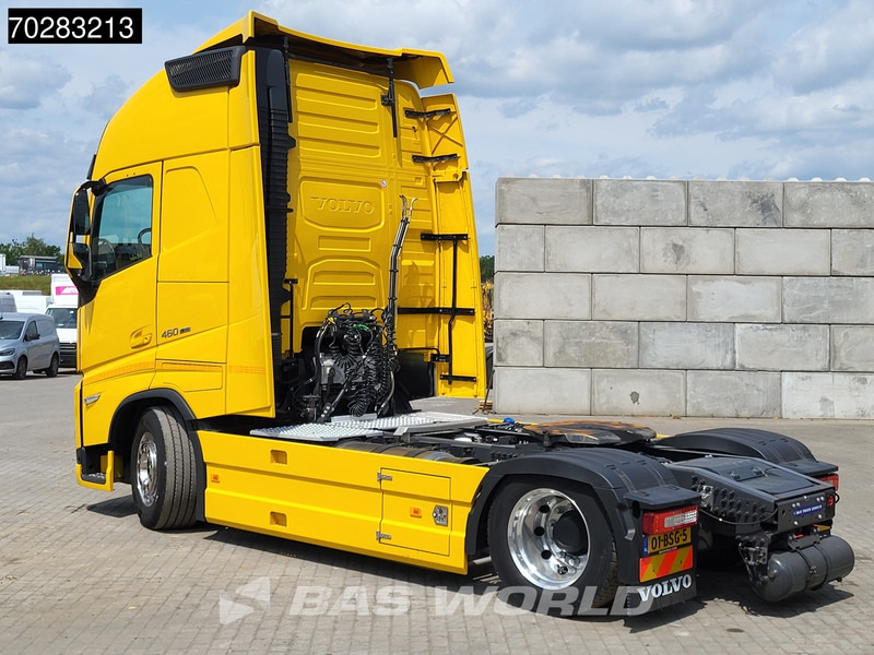 Volvo FH 460 4X2 LNG XL VEB+ 2x Tanks Full-Air I-ParkCool ACC Alcoa´s LED - Nyergesvontató: 2 kép. Volvo FH 460 4X2 LNG XL VEB+ 2x Tanks Full-Air I-ParkCool ACC Alcoa´s LED - Nyergesvontató: 2 kép.
