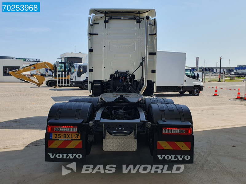 Volvo FH 460 6X2 2x Tanks ACC Navi LED Liftachse XL - Nyergesvontató: 3 kép. Volvo FH 460 6X2 2x Tanks ACC Navi LED Liftachse XL - Nyergesvontató: 3 kép.