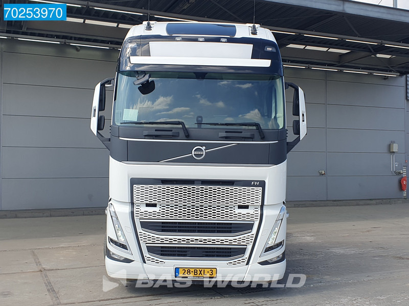 Volvo FH 460 6X2 NL-Truck VEB+ XL 2x Tanks ACC Navi LED - Nyergesvontató: 5 kép. Volvo FH 460 6X2 NL-Truck VEB+ XL 2x Tanks ACC Navi LED - Nyergesvontató: 5 kép.